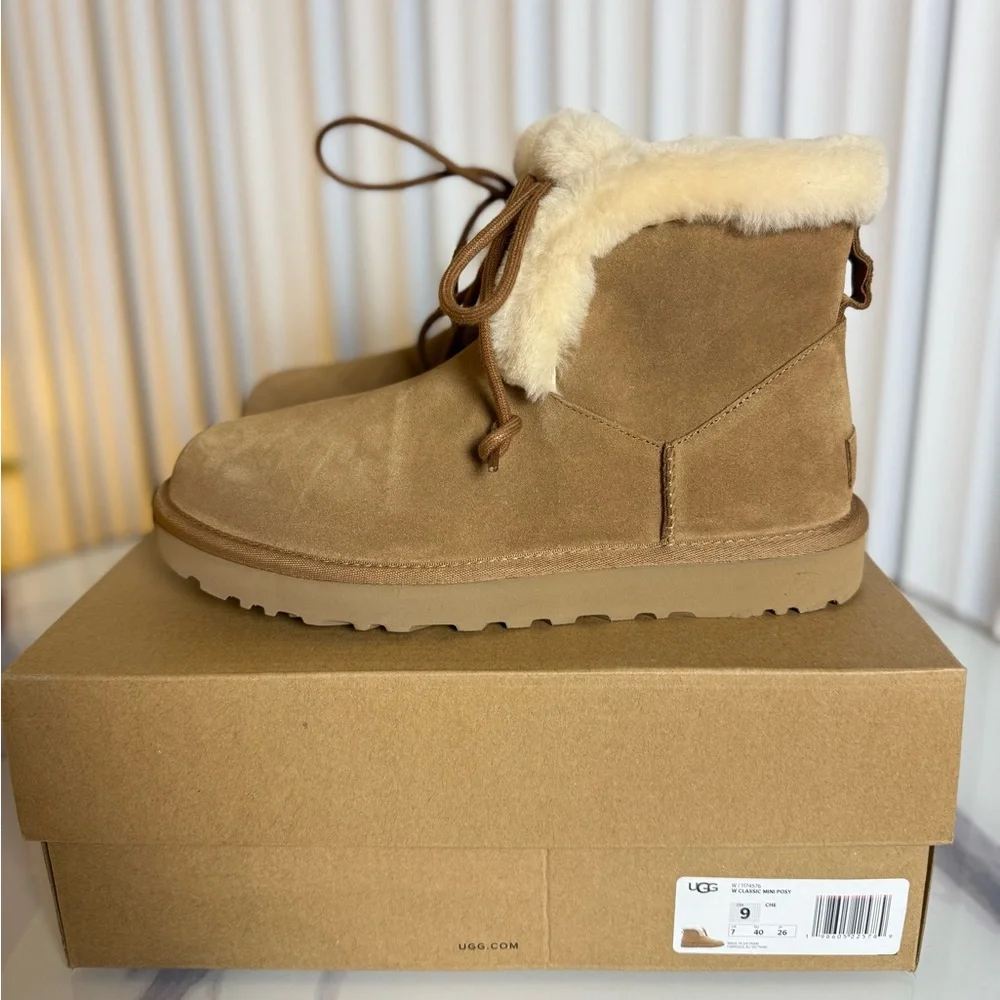 UGG Classic Mini Posy‎ Boots, Chestnut, Size 9